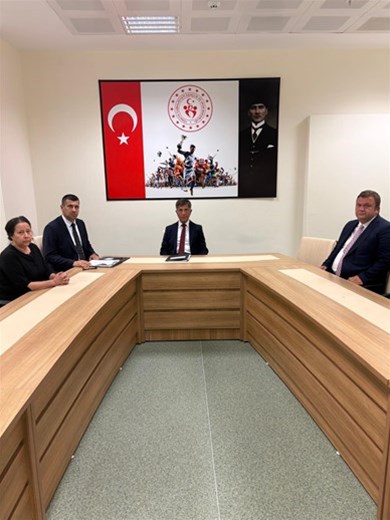  ÇORLU KAYMAKAMIMIZ NİYAZİ ERTEN,  ÇORLU GENÇLİK VE SPOR İLÇE MÜDÜRLÜĞÜMÜZÜ ZİYARET ETTİ.           